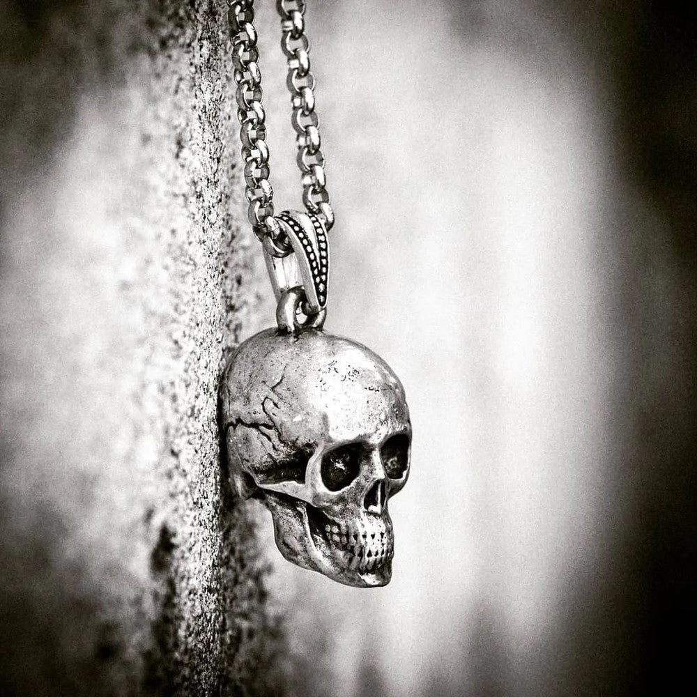 Why are men attracted to skull jewelry?